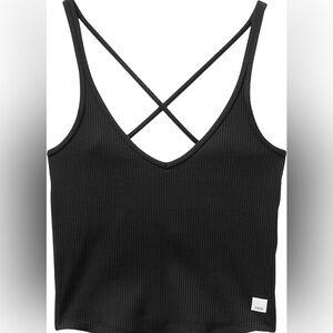 Vuori rip crop tank